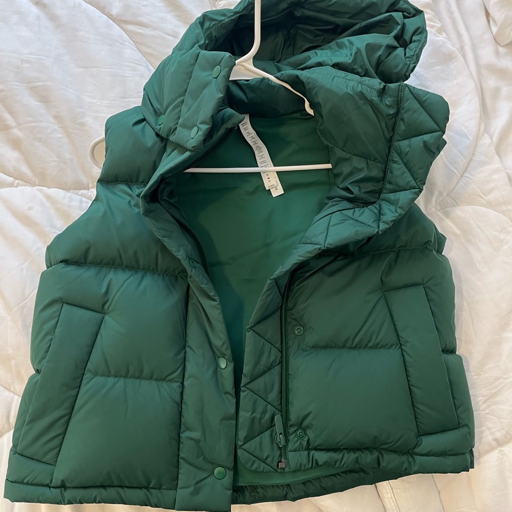 New lululemon cropped vest